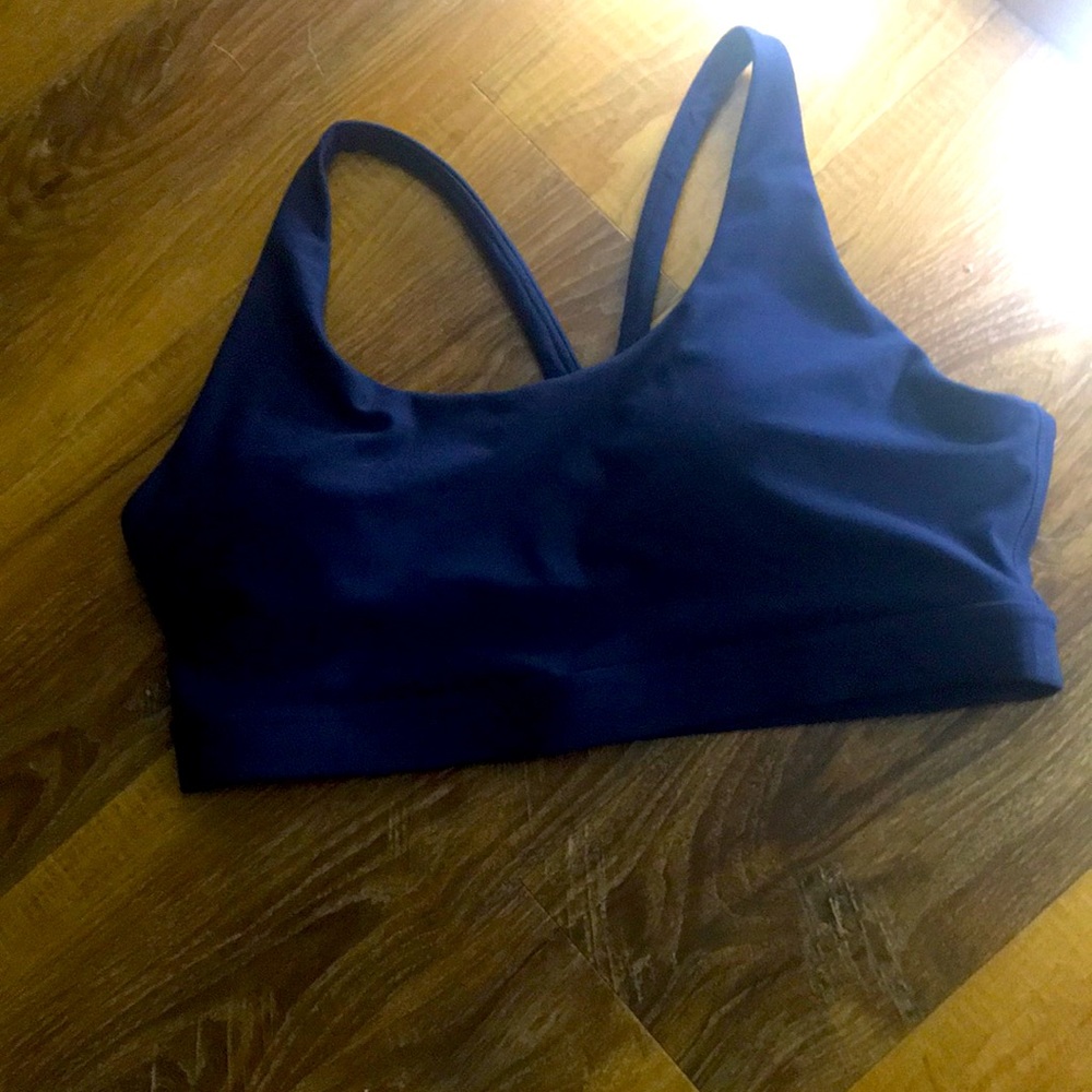 Dip sports bra
